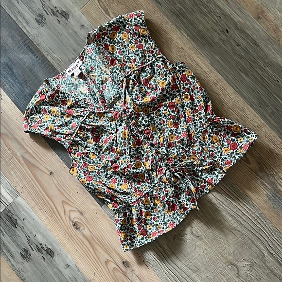 Mauby Gathered Peplum Top in Alhambra Floral Size: Small (S) - Picture 12 of 16